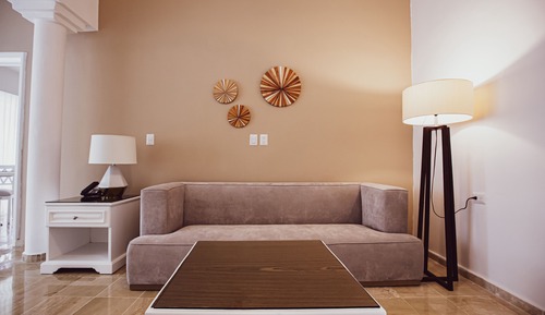 The Level Master Suite Tropical Palms