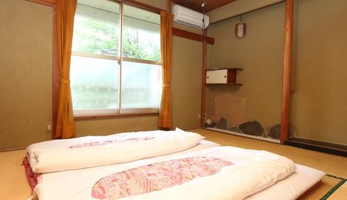 Habitación tradicional, fumadores, baño compartido (Economy Japanese Style )