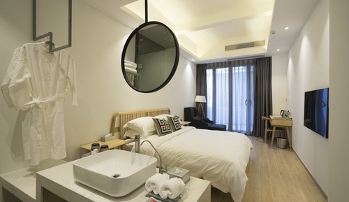 Classic Room, Garden View