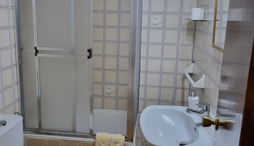 Habitación triple, baño privado