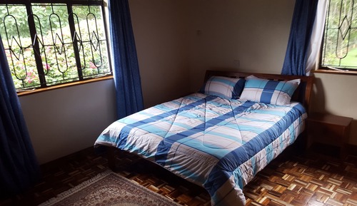 Habitación doble, baño privado