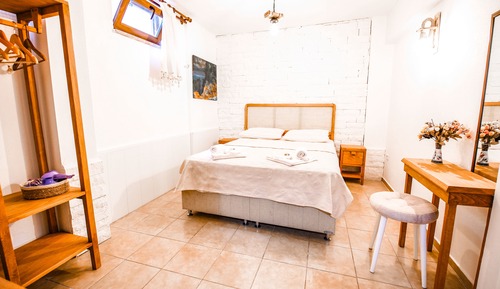 Habitación económica doble (Basement, No View)