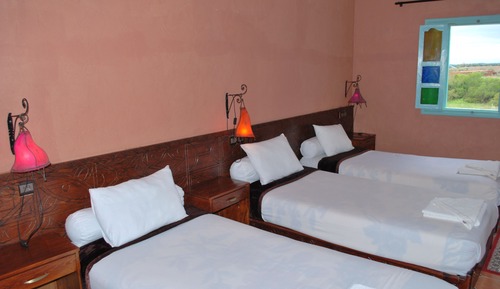 Habitación triple (Akila)