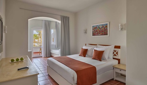 Habitación familiar, vistas al jardín (King Bed)