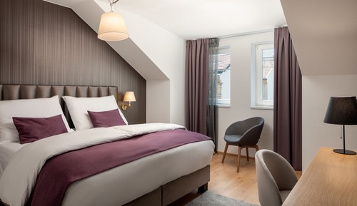 Habitación superior con 1 cama doble o 2 individuales