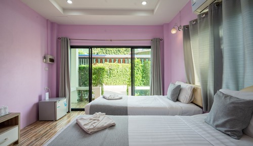 Habitación familiar, vistas al jardín