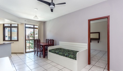 Apartamento, 2 habitaciones, vistas a la piscina