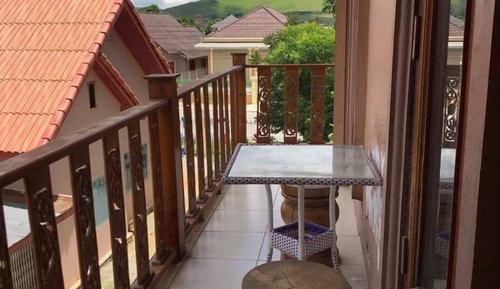 Habitación triple Confort, varias camas