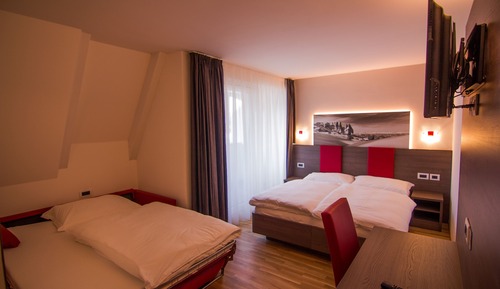 Classic Quadruple Room