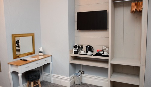 Habitación triple, baño privado