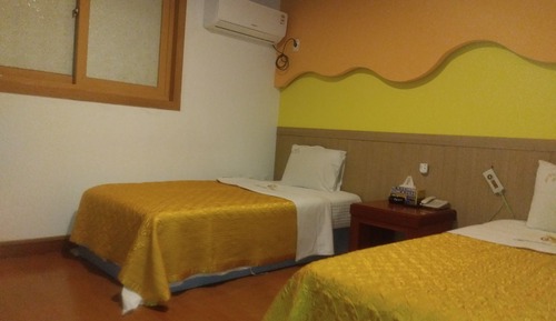 Habitación estándar con 2 camas individuales