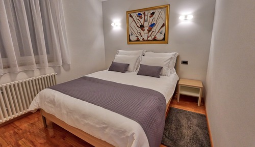 Apartamento Confort, terraza, vistas parciales al mar