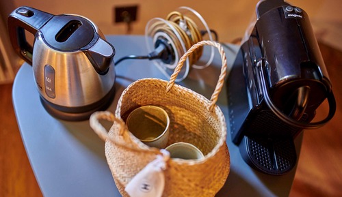 Habitación cuádruple Premium, baño privado, vistas a la piscina (HUCHET)