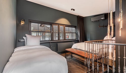 Habitación familiar (The Blacksmith)