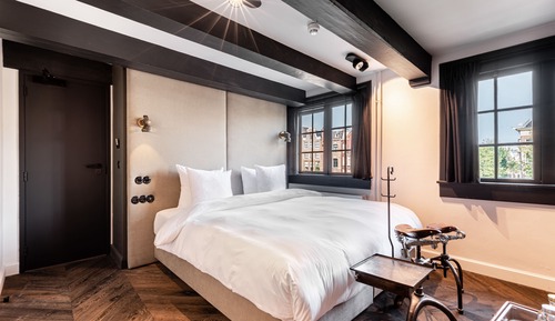 Habitación Deluxe doble, bañera (The Bike Builder)