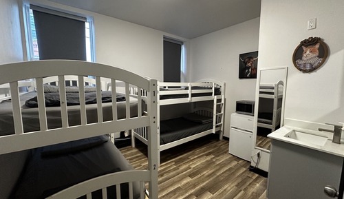 Dormitorio compartido básico, dormitorio mixto, no fumadores