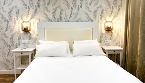 Habitación cuádruple Confort, 2 habitaciones (cama de matrimonio y dos individuales)