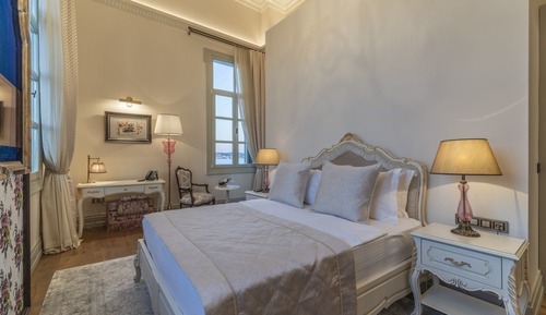 Habitación Deluxe, 1 cama de matrimonio, no fumadores, vistas parciales al mar
