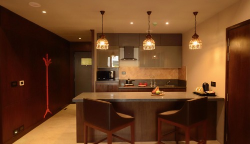 Deluxe Suite - 2 Bedroom - Kitchenette - Large Living area