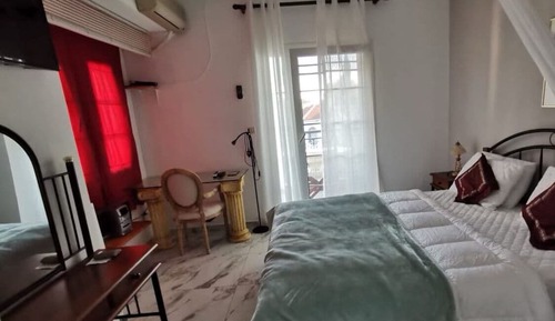 Suite junior, 1 habitación, vistas parciales al mar, frente a la playa