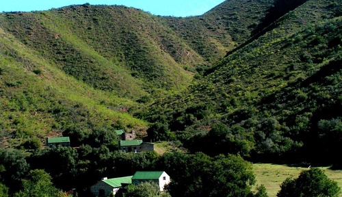 Casa de campo, 2 habitaciones, vistas a la montaña (Animals of Africa)