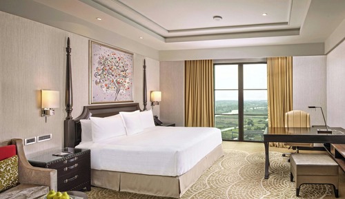 Habitación exclusiva, 1 cama de matrimonio, vistas a la ciudad, en una planta alta