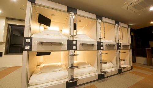 Dormitorio compartido (Capsule)