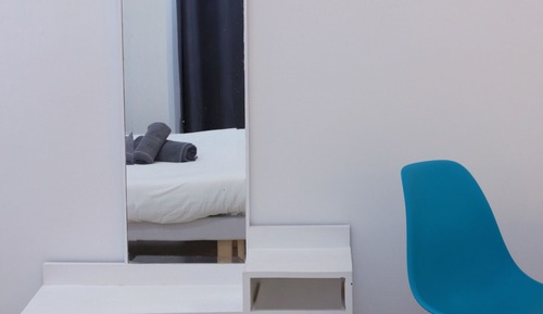 Habitación con 1 cama doble o 2 individuales, baño privado