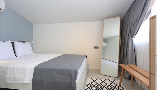 Apartamento romántico, 2 habitaciones, cocina, vistas al mar