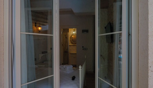 Habitación doble, vistas a la piscina (Gabbiano)