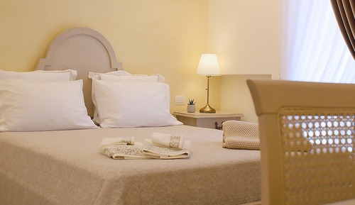 Habitación Deluxe doble, 1 cama de matrimonio, vistas a la ciudad (Vesta)