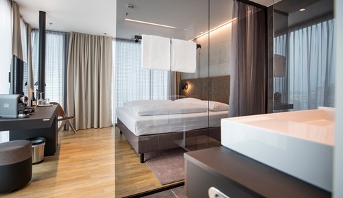 Estudio, vistas a la ciudad (Original, High)