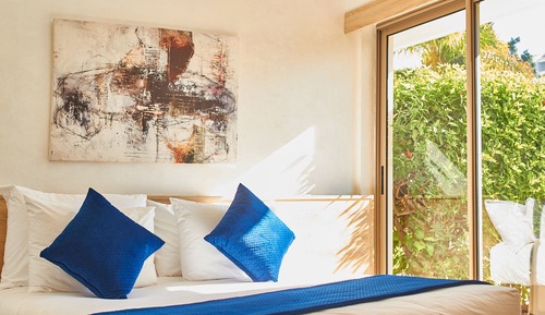 Habitación doble, vistas a la piscina