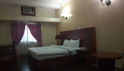 Habitación ejecutiva, 1 cama de matrimonio grande, no fumadores, vistas a la piscina