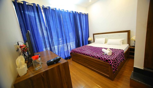 Habitación Deluxe doble, 1 cama de matrimonio grande, no fumadores