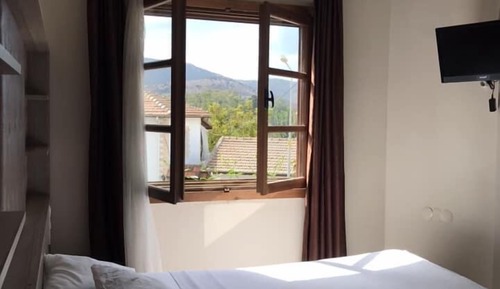 Habitación estándar con 1 cama doble o 2 individuales