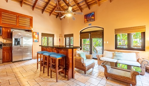 Suite estudio de luna de miel, junto a la piscina