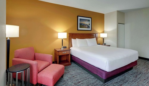 Habitación Deluxe, 1 cama de matrimonio grande, frigorífico y microondas (Upper floor, Jetted Tub)