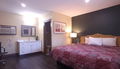 Habitación individual económica, 1 cama de matrimonio grande, no fumadores, baño privado