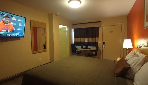 Habitación básica, 1 cama de matrimonio grande, accesible para personas con discapacidad