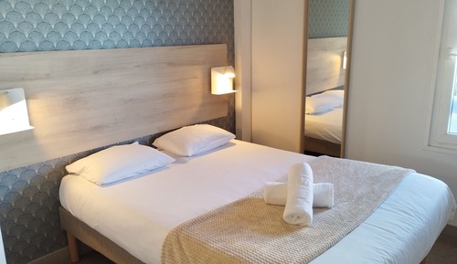 Habitación doble, baño privado