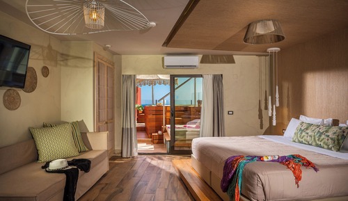 Elite Suite  Open Plan with Sea View & Outdoor Jetted Tub