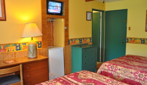 Habitación estándar, 2 camas dobles, vistas al lago