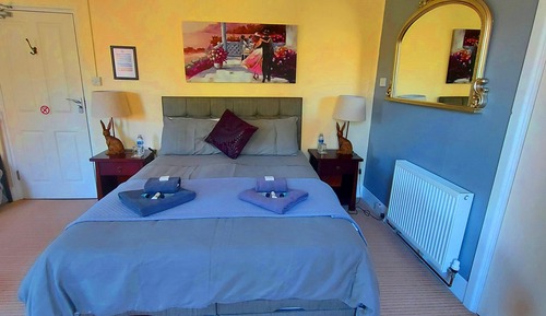 Suite Deluxe, baño privado (Triple Room number 2)