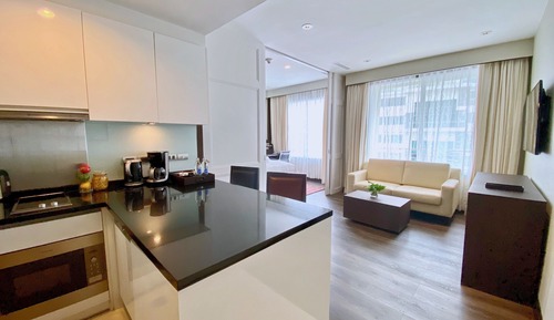 Estudio ejecutivo, 1 cama de matrimonio grande, no fumadores, vistas a la ciudad