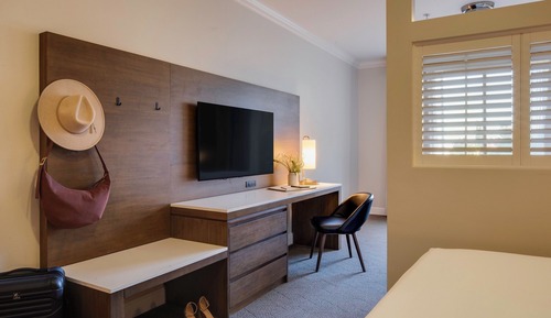 Suite estudio Deluxe, 2 camas de matrimonio, vistas al patio