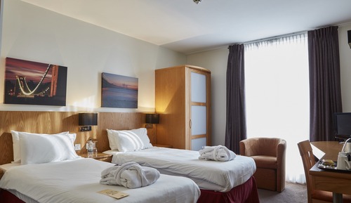 Habitación con 2 camas individuales