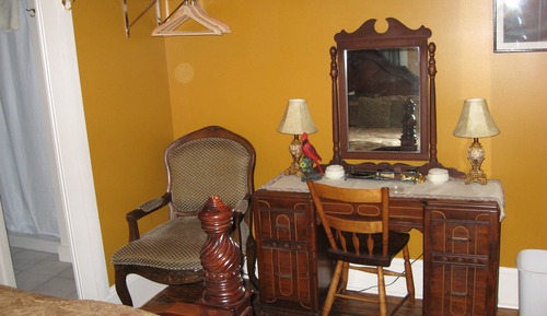 King Room with Private Bath with Shower