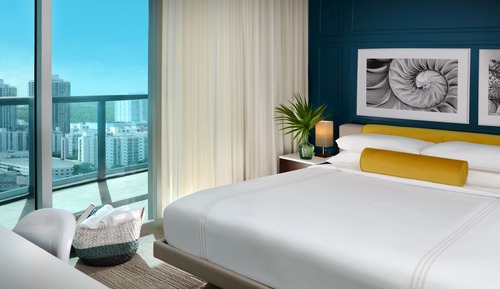 Habitación, 1 cama de matrimonio grande, vistas parciales al mar