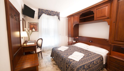Habitación Confort doble, 1 cama doble o 2 individuales